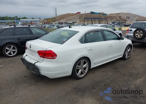 2014 Volkswagen Passat 1.8T Se z USA, uszkodzony, nr VIN 1VWBT7A30EC059814